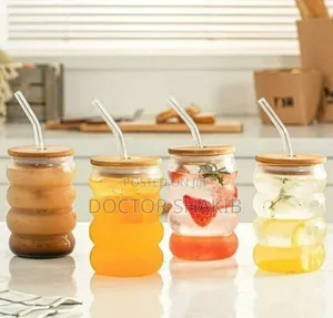 Quality Glass Tumbler With Airtight Wooden Lid and Straw