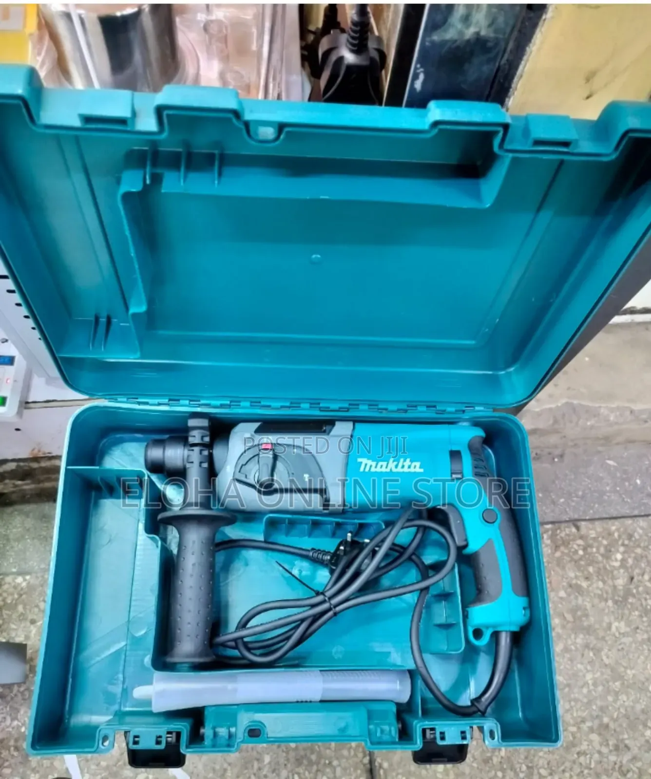 Makita Hr2470 Rotary Hammer Drill