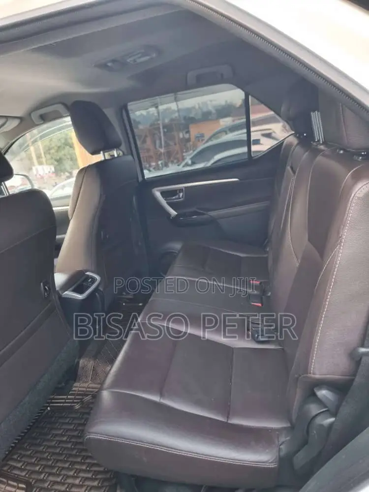 Toyota Fortuner 2.4 D RWD 2017 White