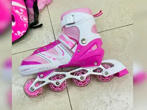 Skiting Shoes Set