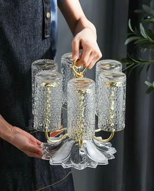 Luxurious Gold/Silver Upside-Down Glass Holder