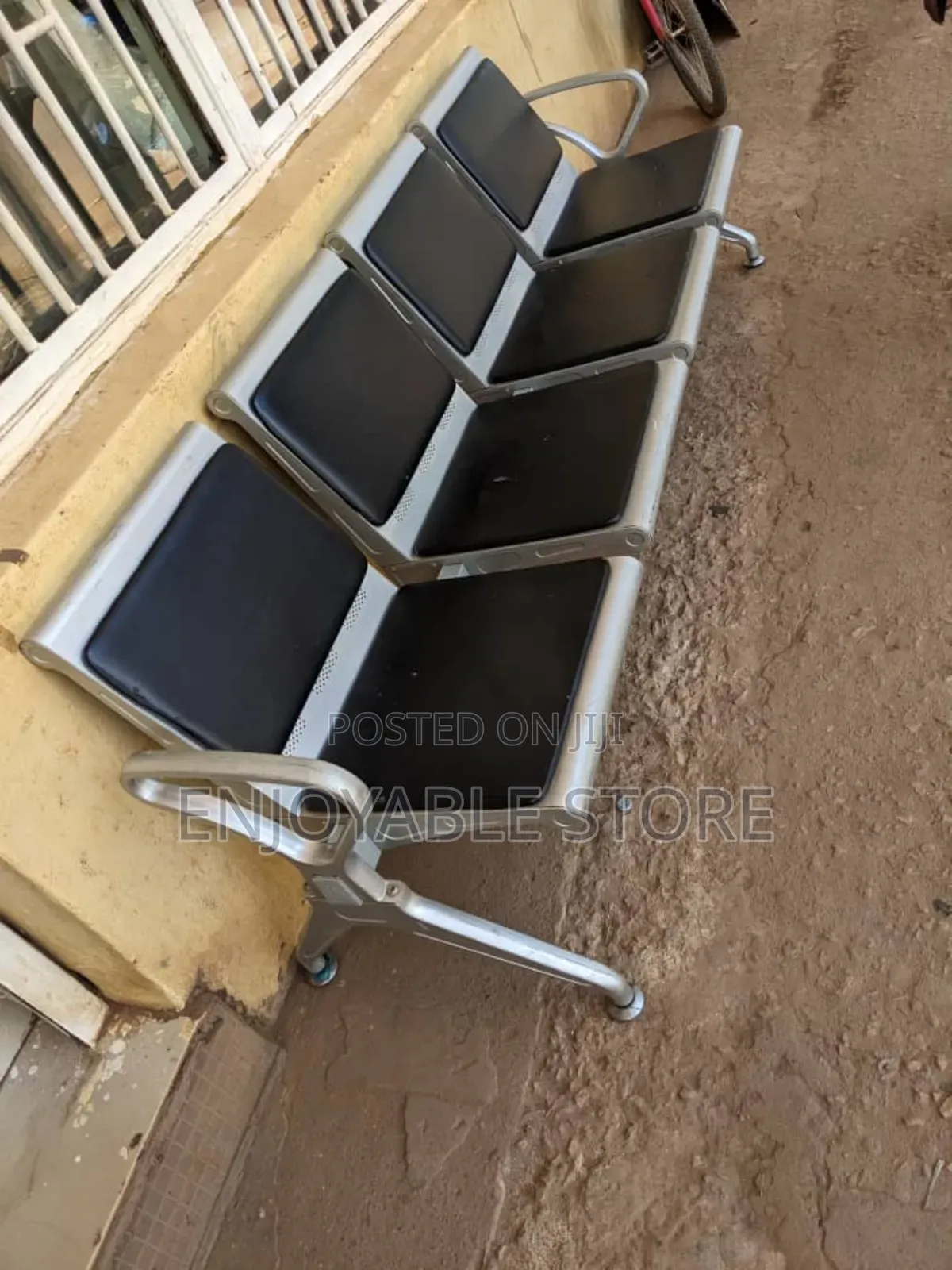 Executive Waiting Chair 4 Seater With Caution