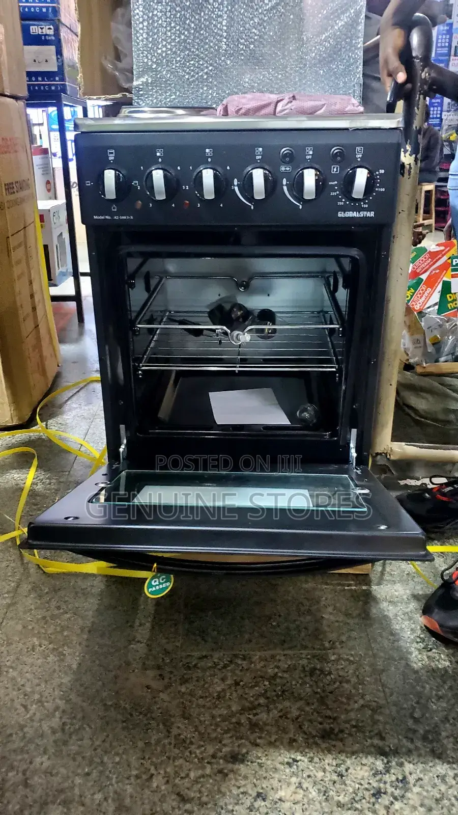 Globalstar Cooker of 2 Gas Stoves and 2 Electric Plates.