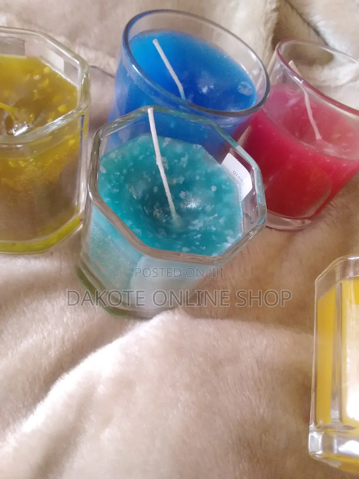 Scented Candle With Bright Color