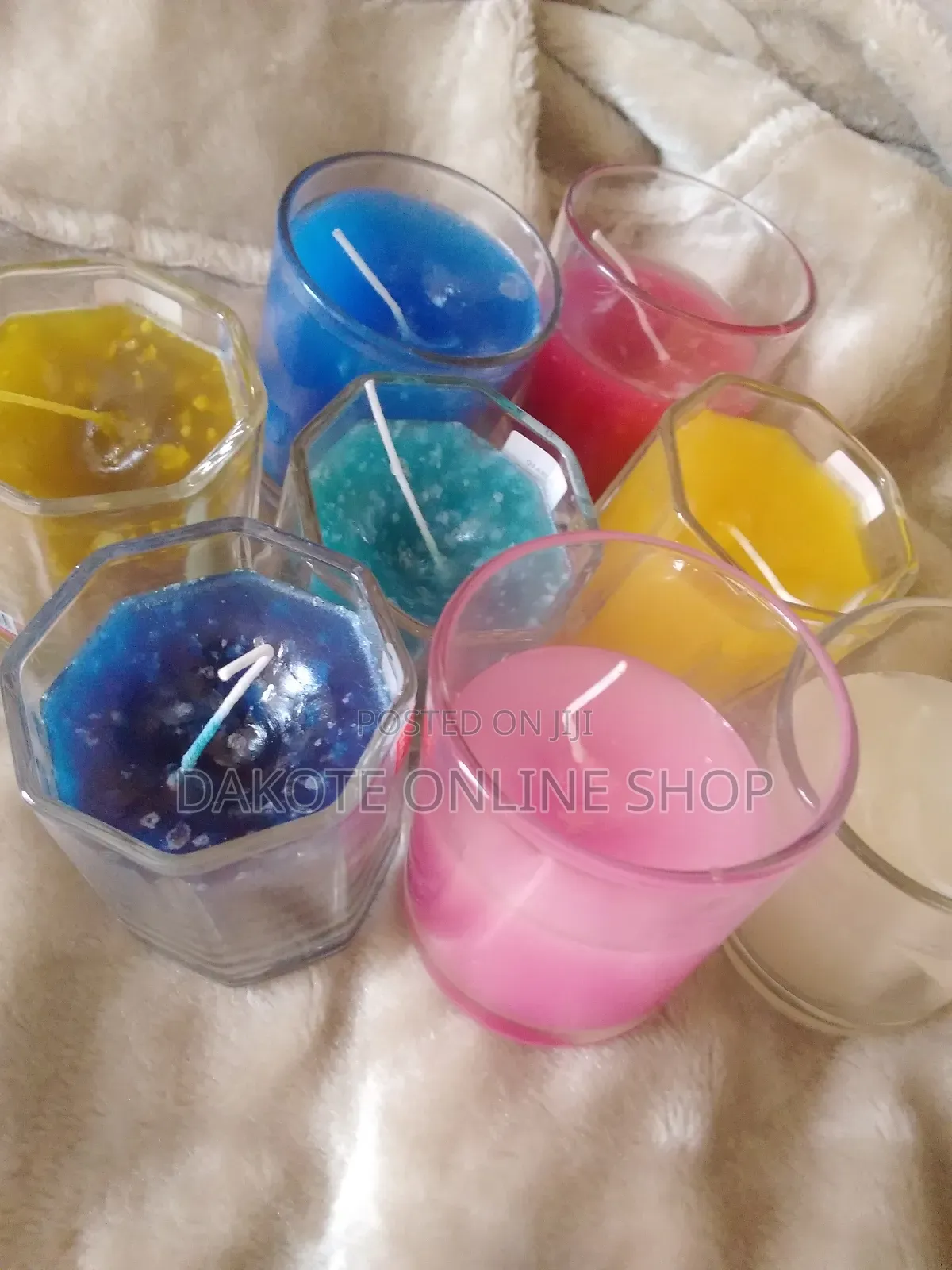Scented Candle With Bright Color
