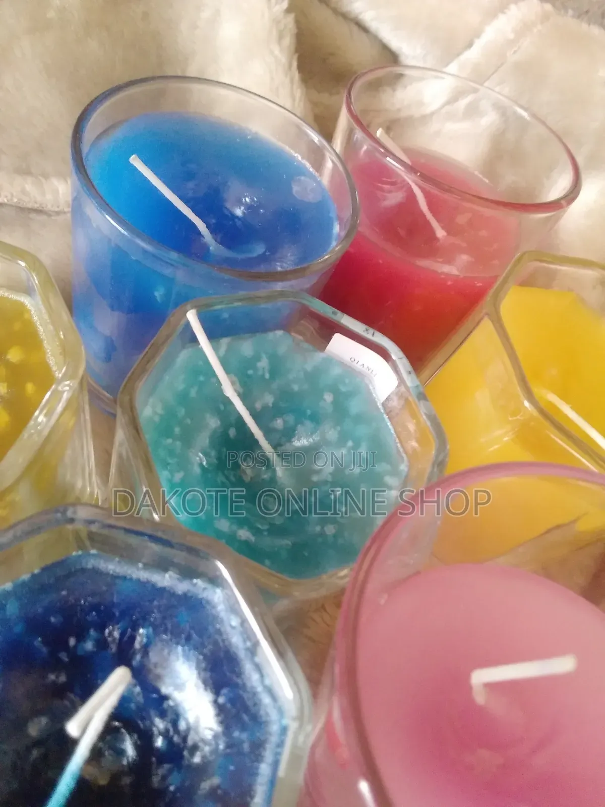 Scented Candle With Bright Color