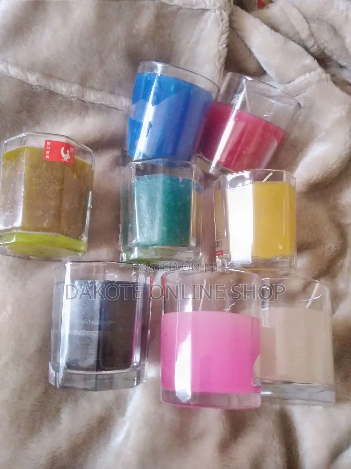 Scented Candle With Bright Color