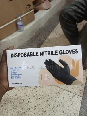 100pcs Disposable Nitrile Gloves.