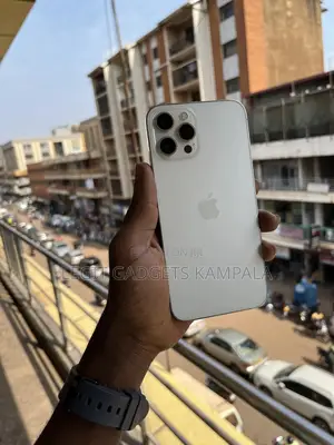 Photo - Apple iPhone 12 Pro Max 128 GB White