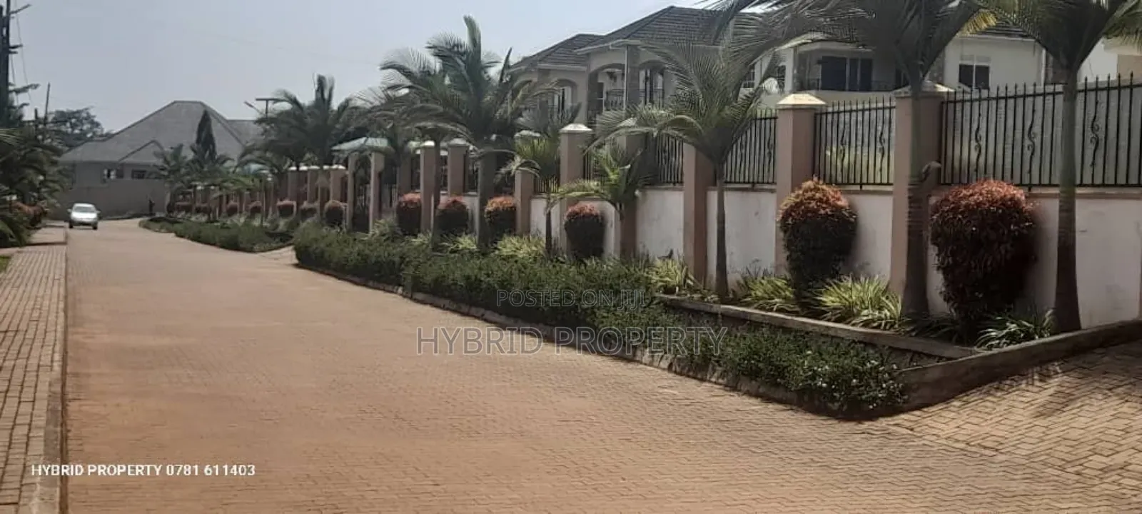 4bdrm House in Bwebajja Housing for sale