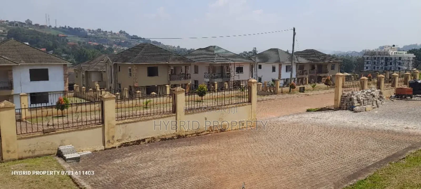 4bdrm House in Bwebajja Housing for sale