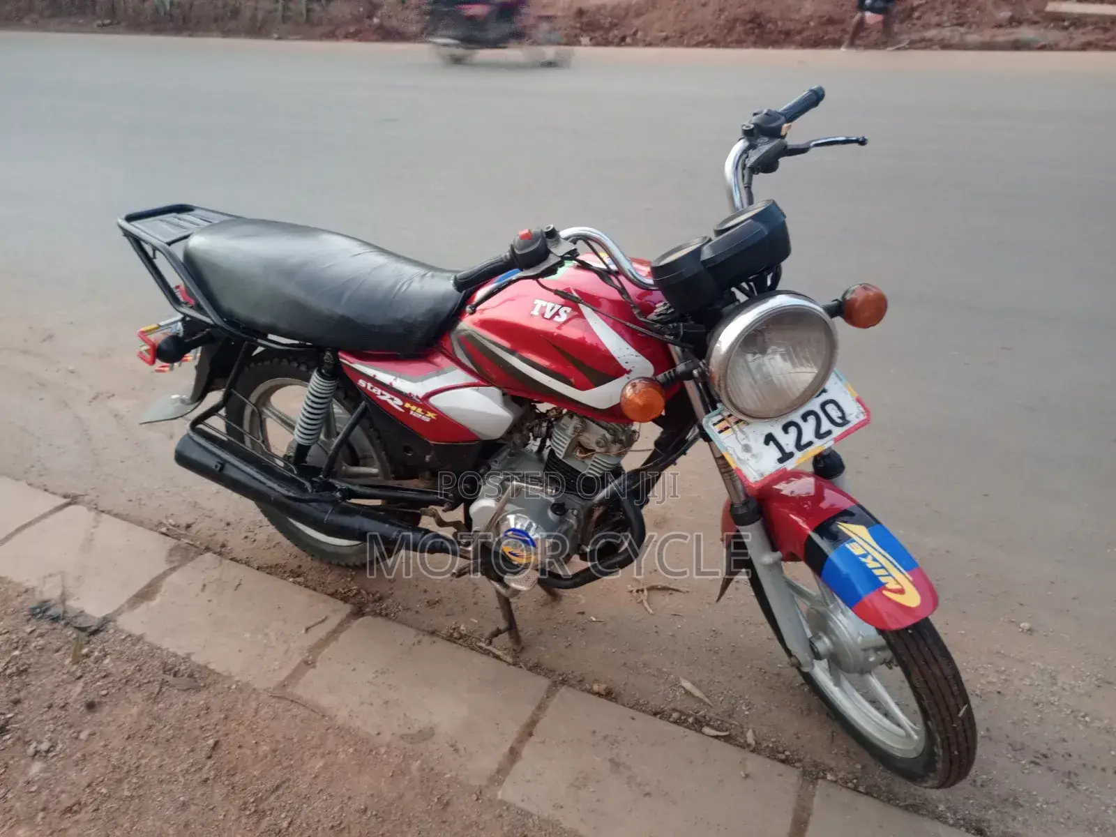 TVS HLX 125 2019 Red