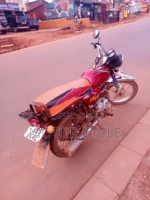 Bajaj Boxer 100 2018 Red