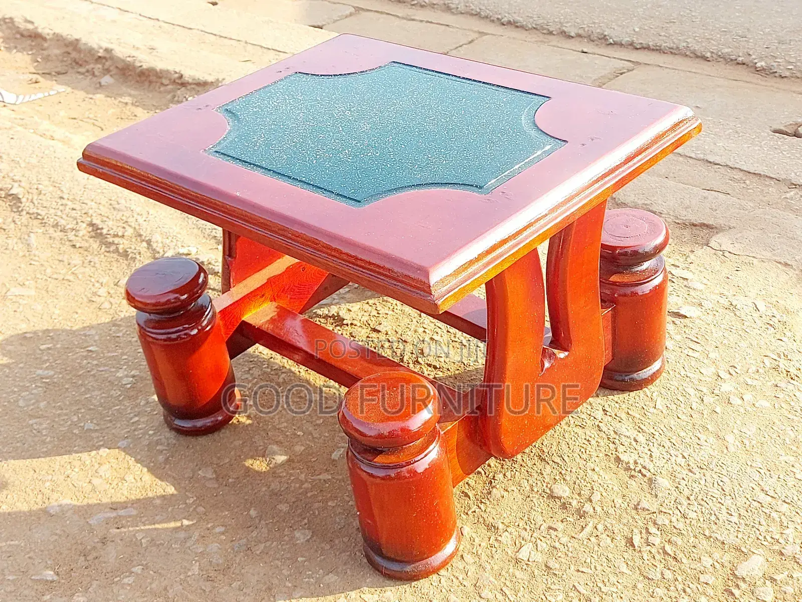 Nice Looking Medium Sized Centre Table