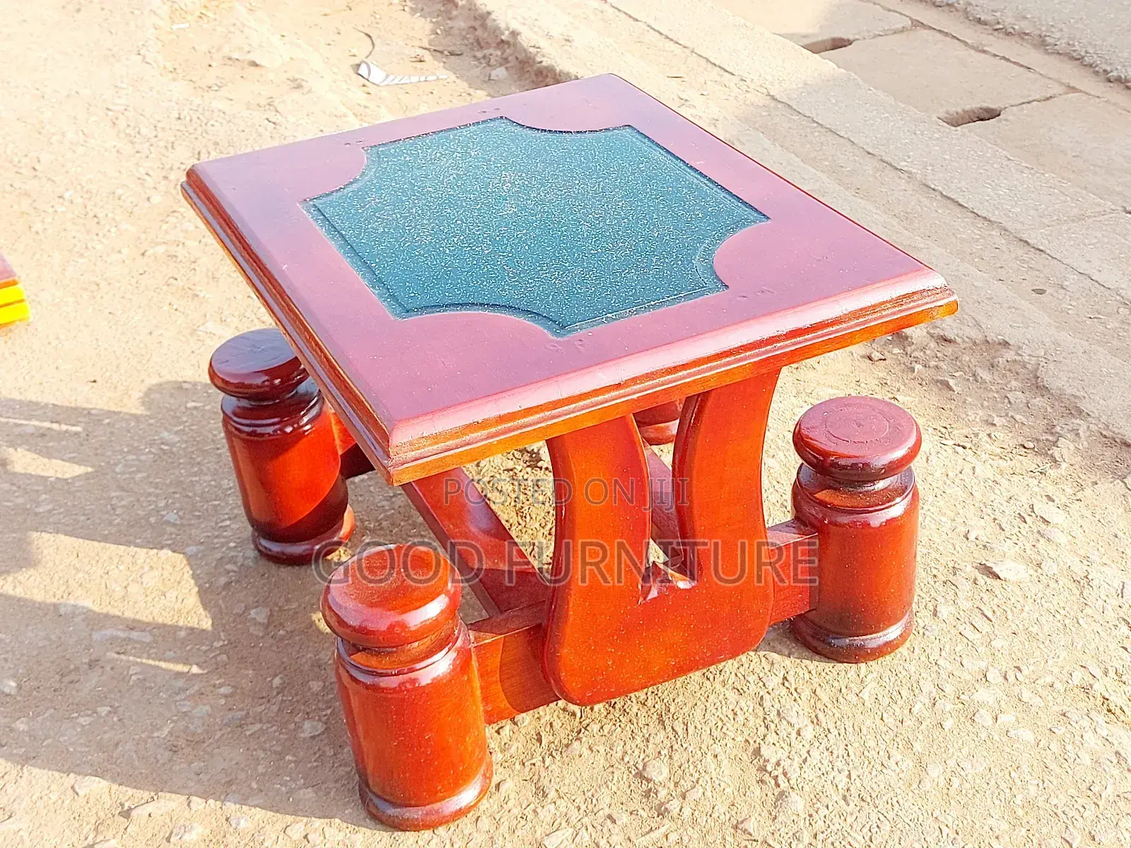 Nice Looking Medium Sized Centre Table