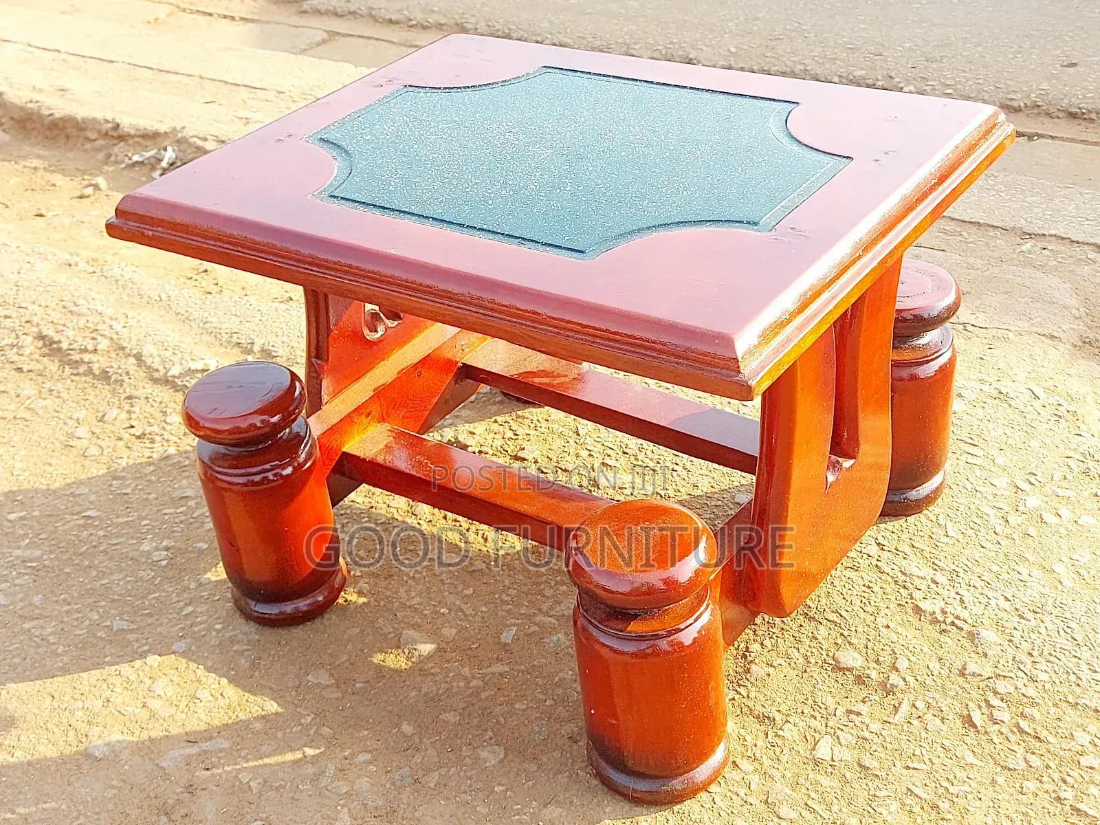 Nice Looking Medium Sized Centre Table