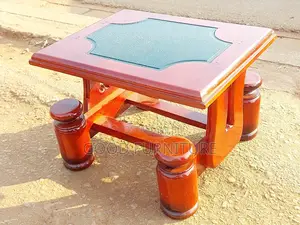 Nice Looking Medium Sized Centre Table