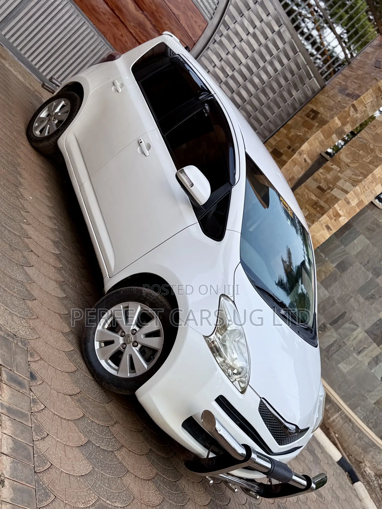 Toyota Ractis 1.5 AWD 2008 Off white