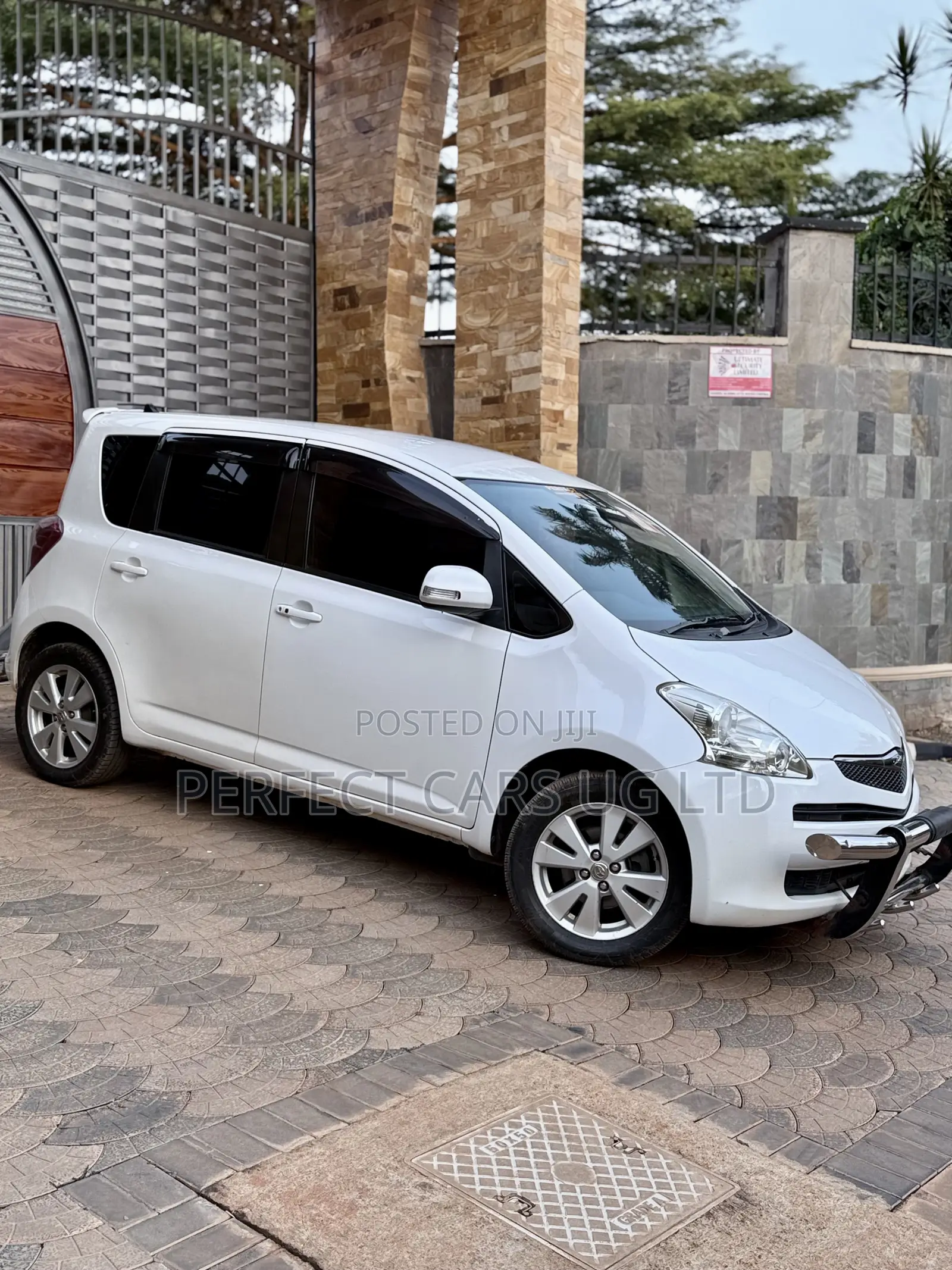 Toyota Ractis 1.5 AWD 2008 Off white
