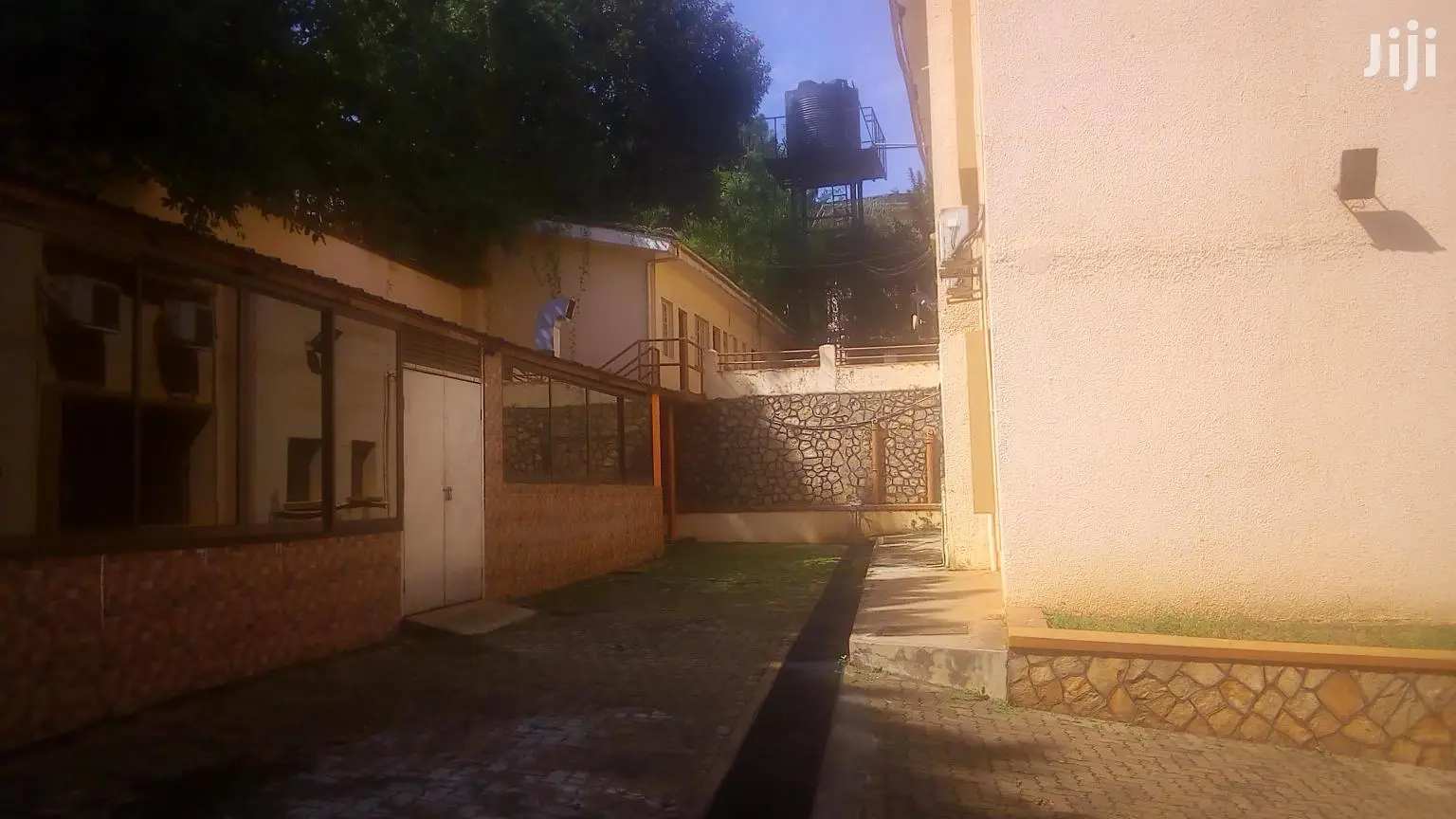 Office Block In Kololo For Sale