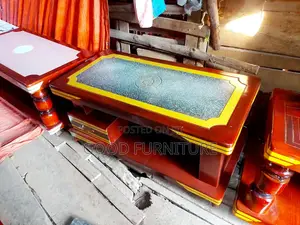 Good Looking Centre Table