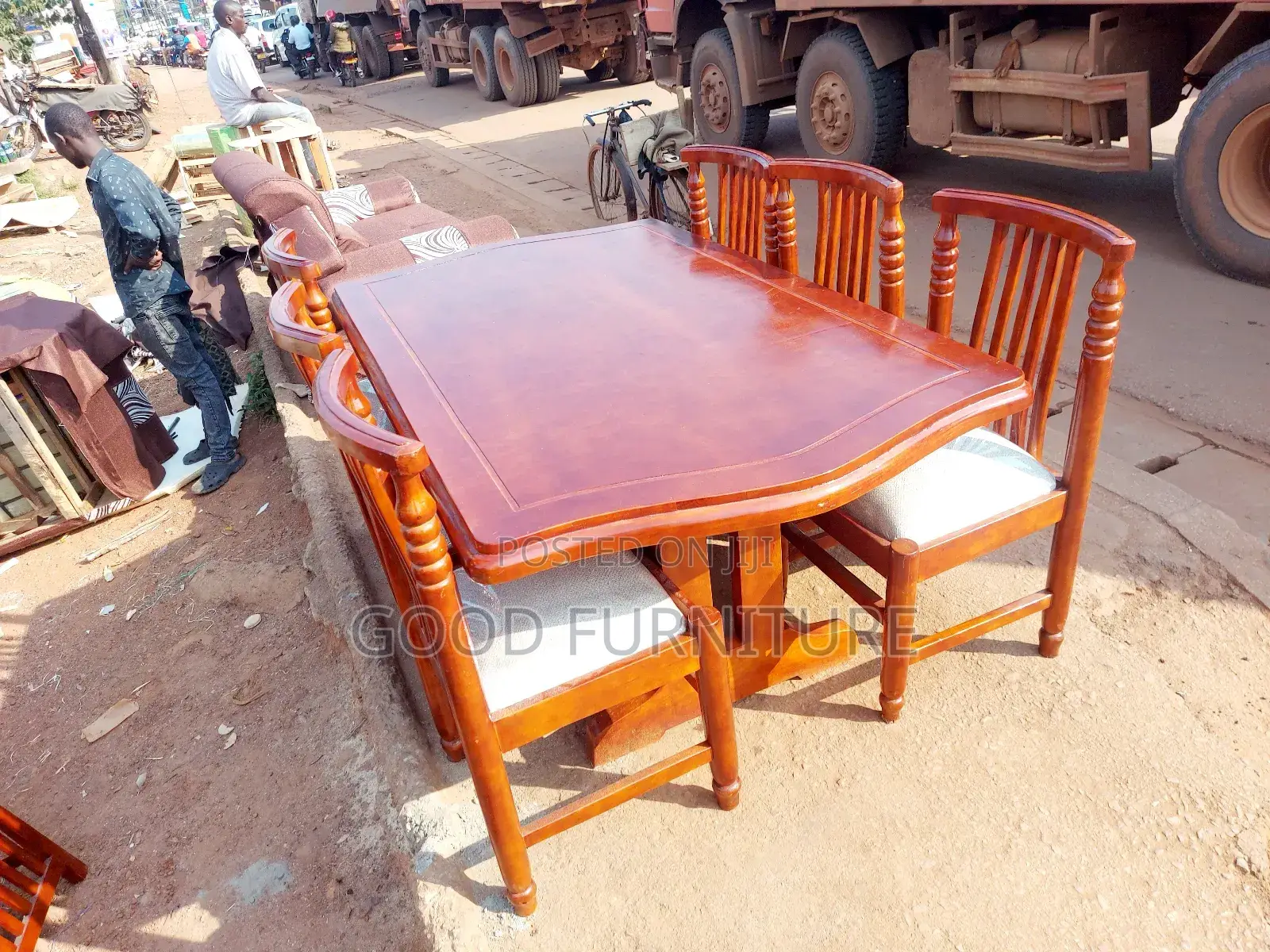 Good Looking Six Seaters Dining Set