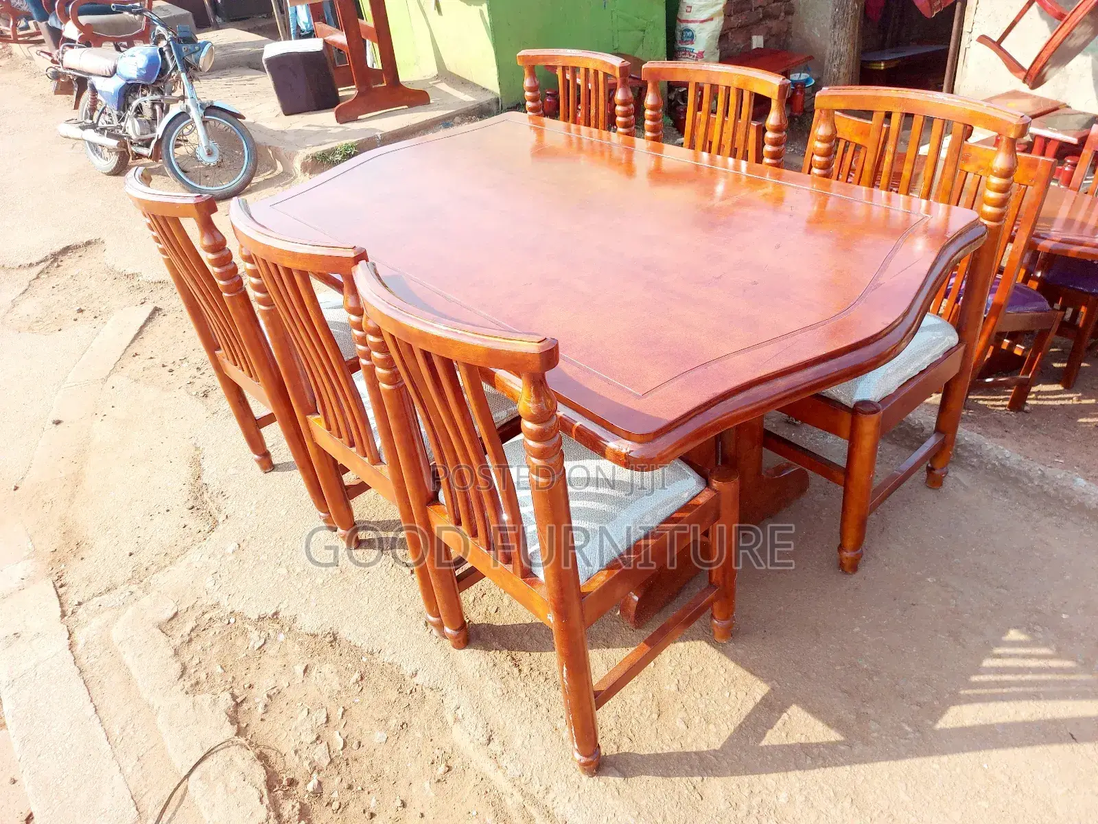 Good Looking Six Seaters Dining Set