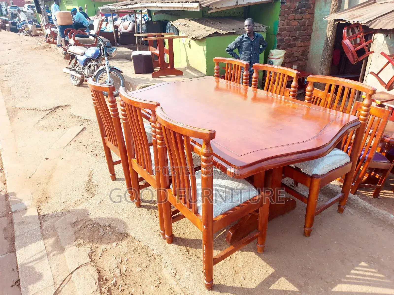 Good Looking Six Seaters Dining Set