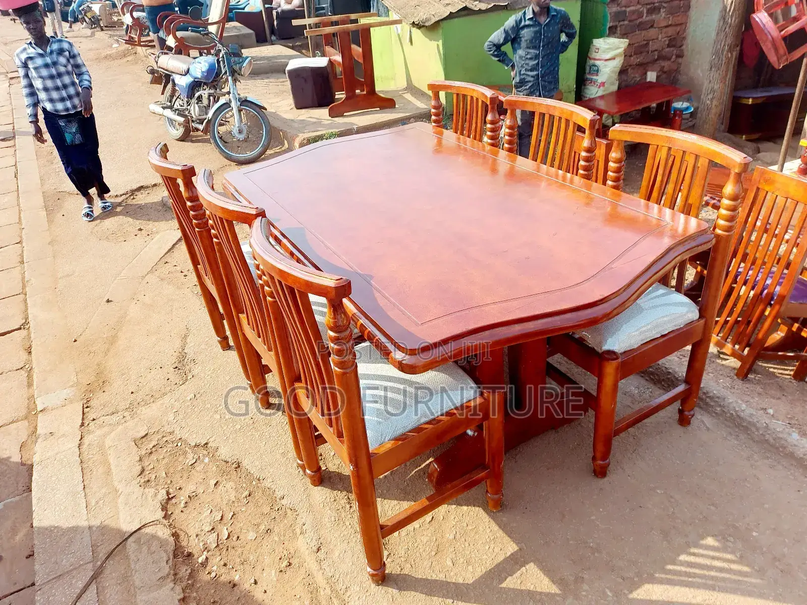 Good Looking Six Seaters Dining Set