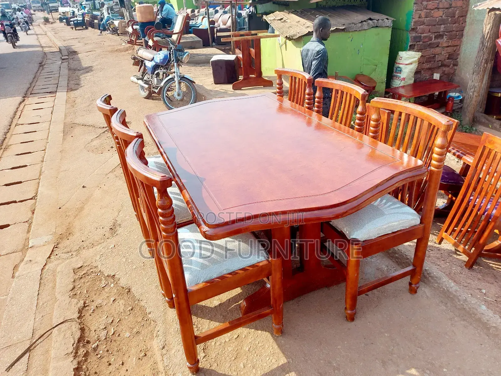Good Looking Six Seaters Dining Set