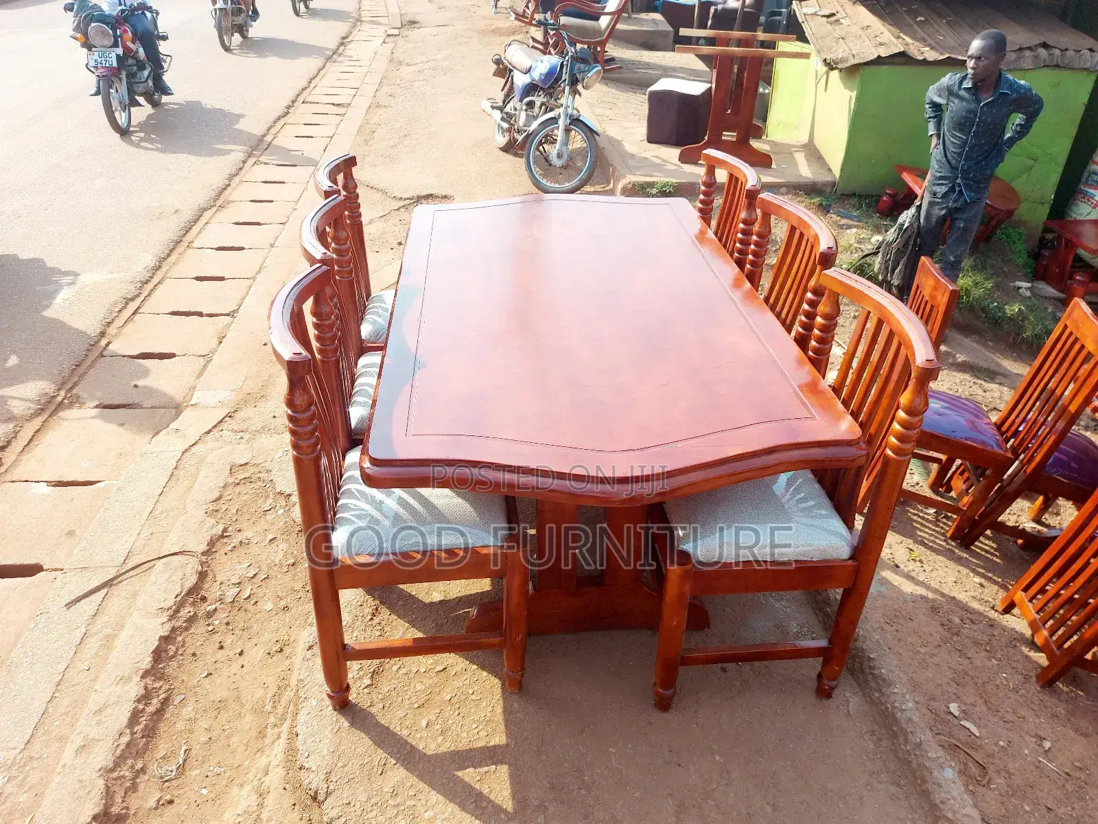 Good Looking Six Seaters Dining Set