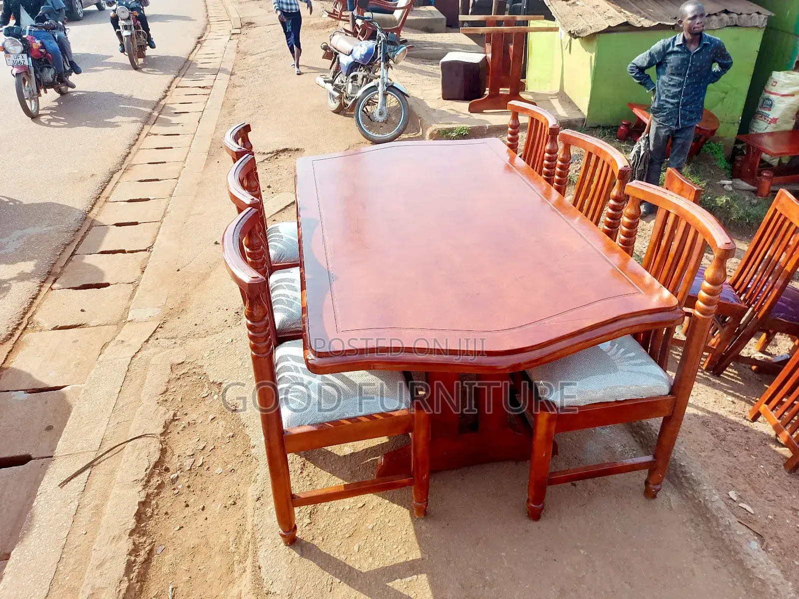 Good Looking Six Seaters Dining Set