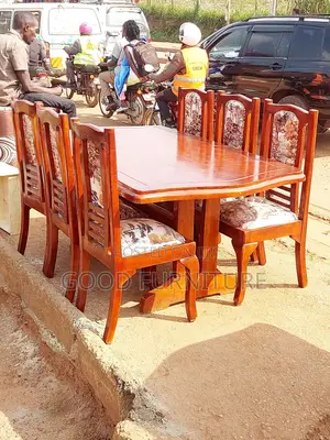 Luxurious Nice Looking Six Seaters Dining Set