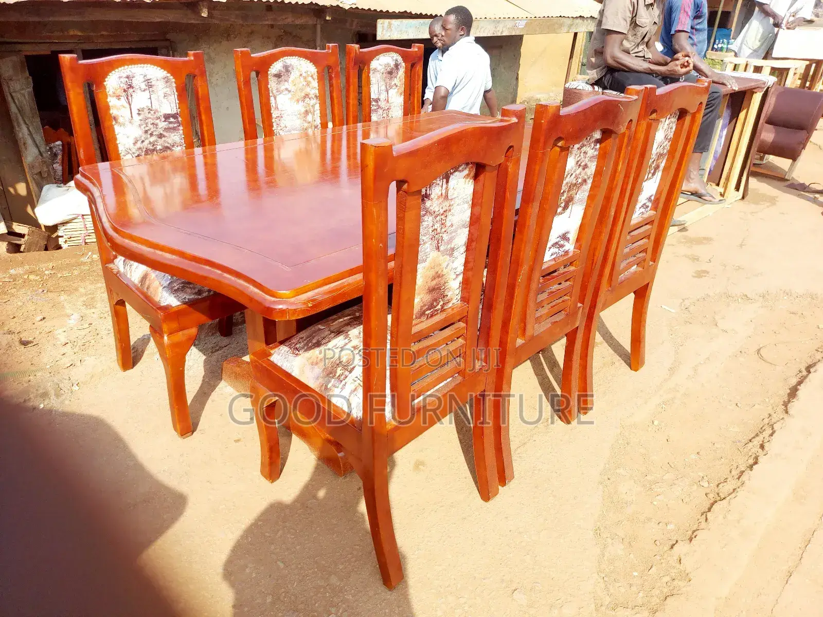 Luxurious Nice Looking Six Seaters Dining Set