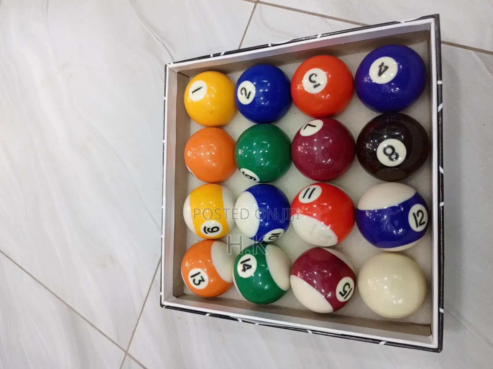 Set of Regulation-Size Billiard/Pool Balls,