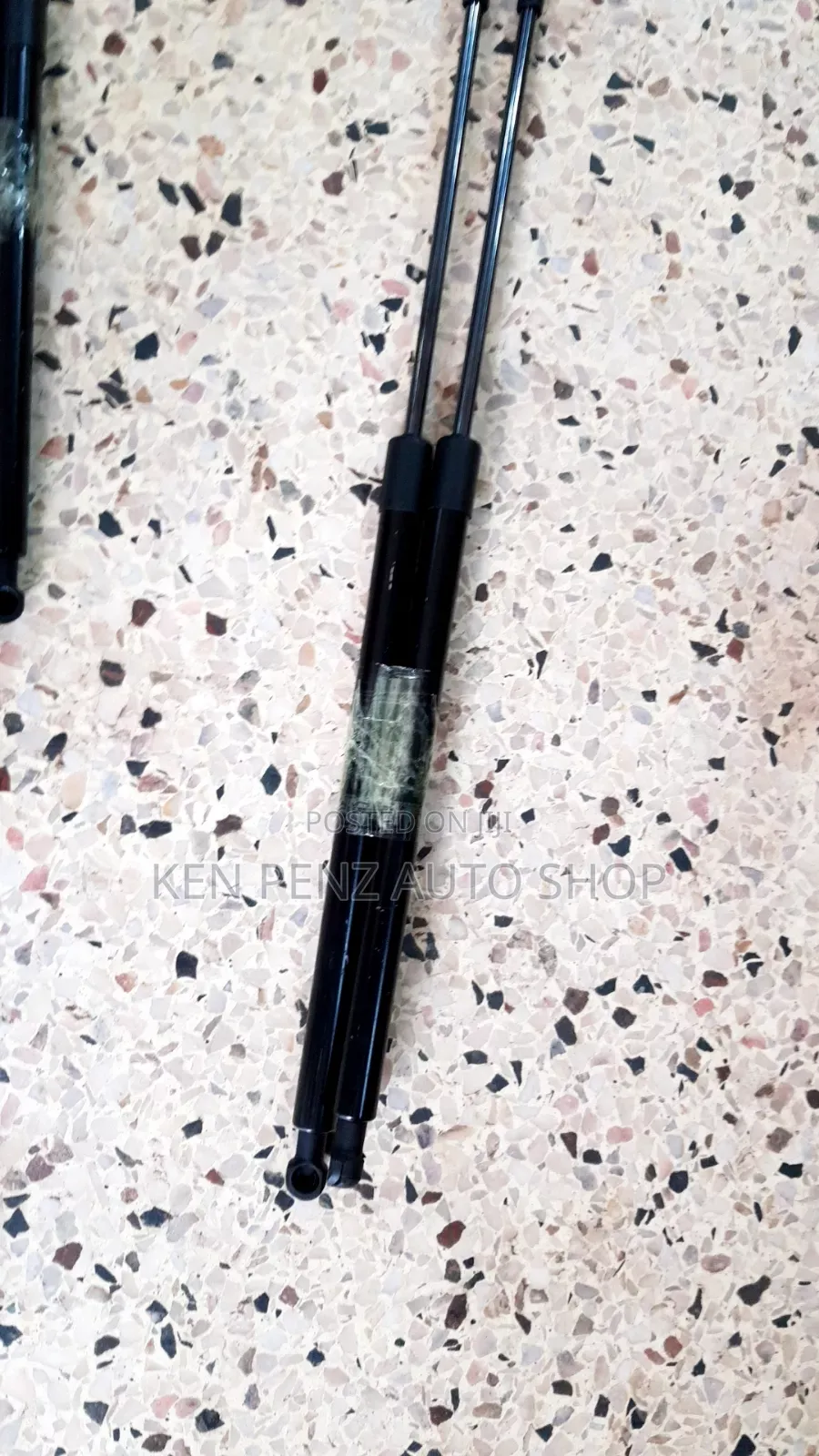 Bonnet Shock Struts for Nissan Murano