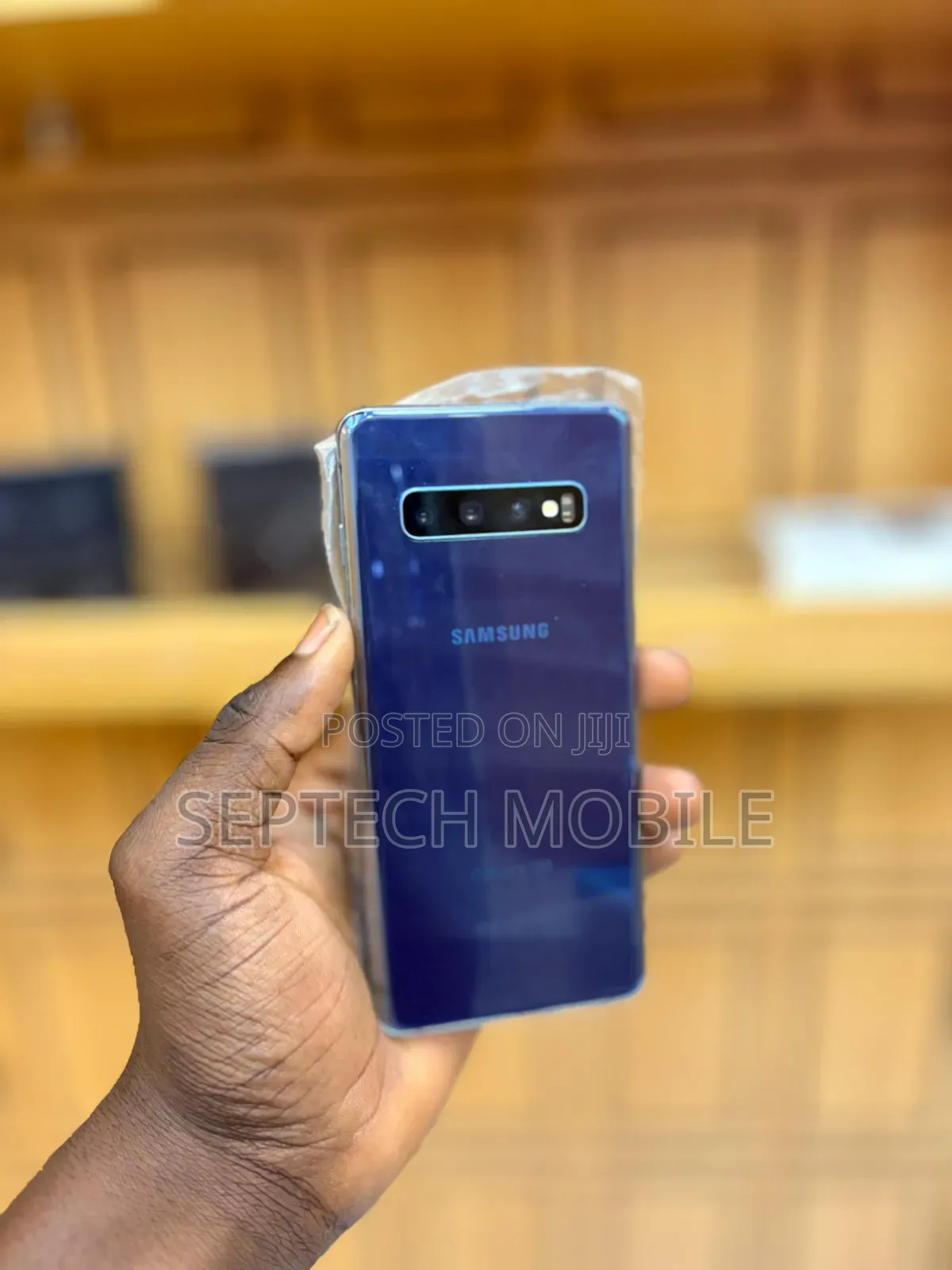 New Samsung Galaxy S10 128 GB Blue