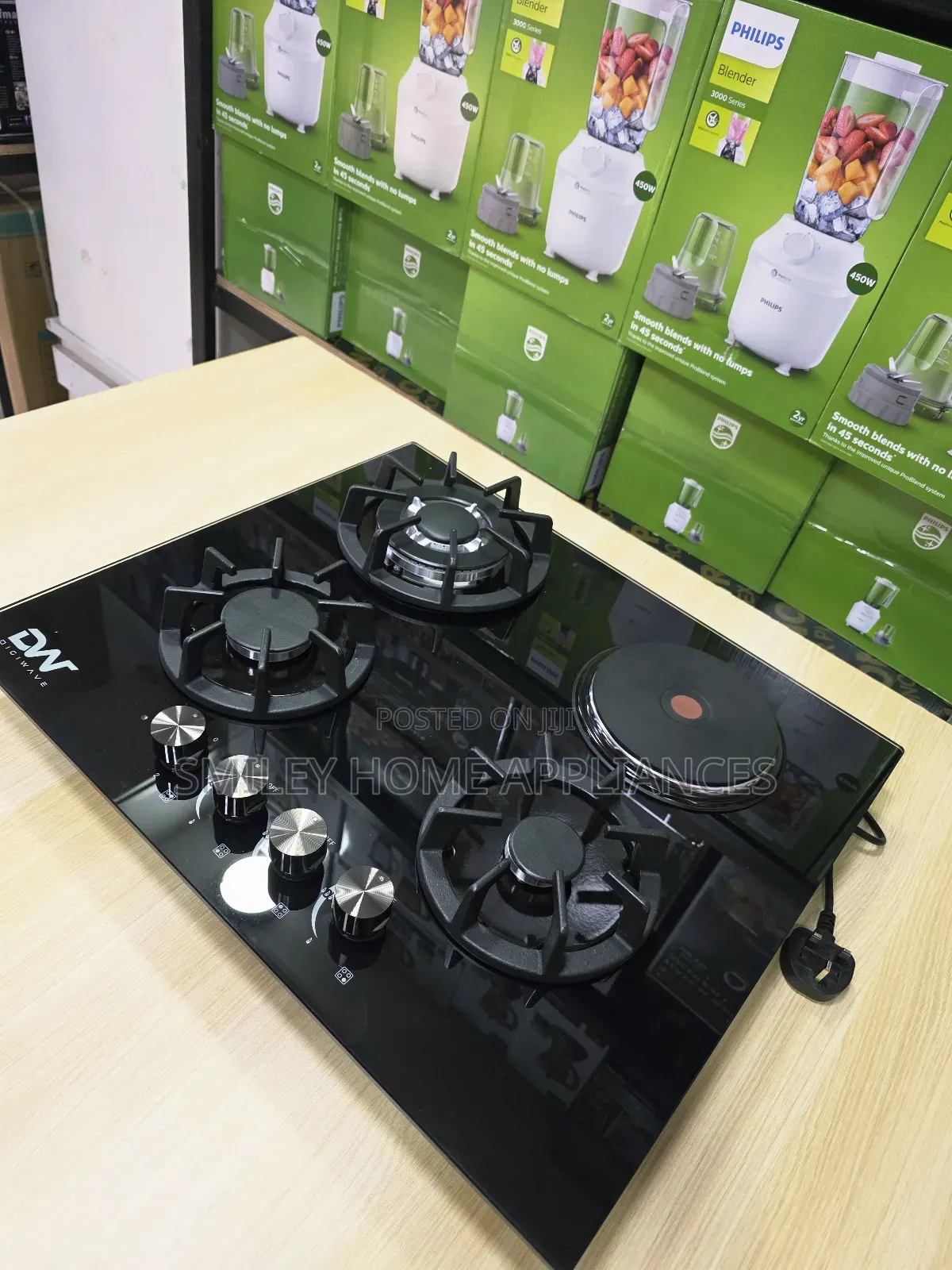 60cm by 60cm Dw (3+1) Gas Hob Black Glass at Discount