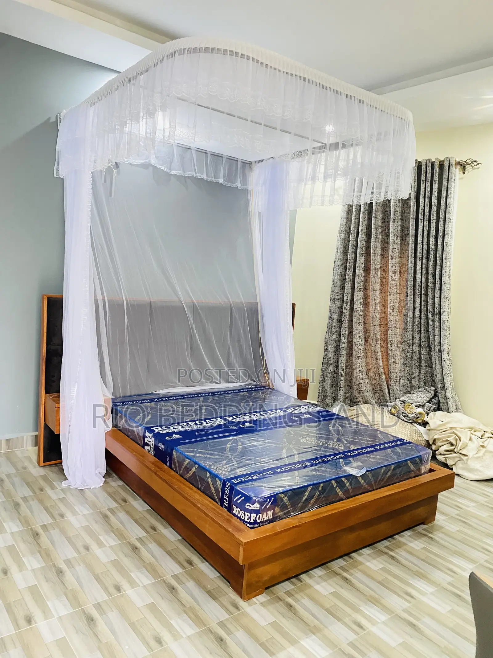 Wall Mount Mosquito Net / White Colour