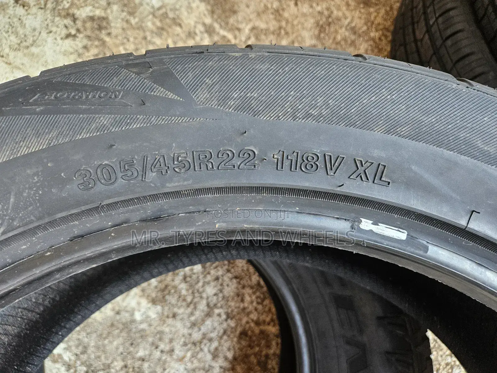 305 45 R22 Laxan. We Can Deliver.