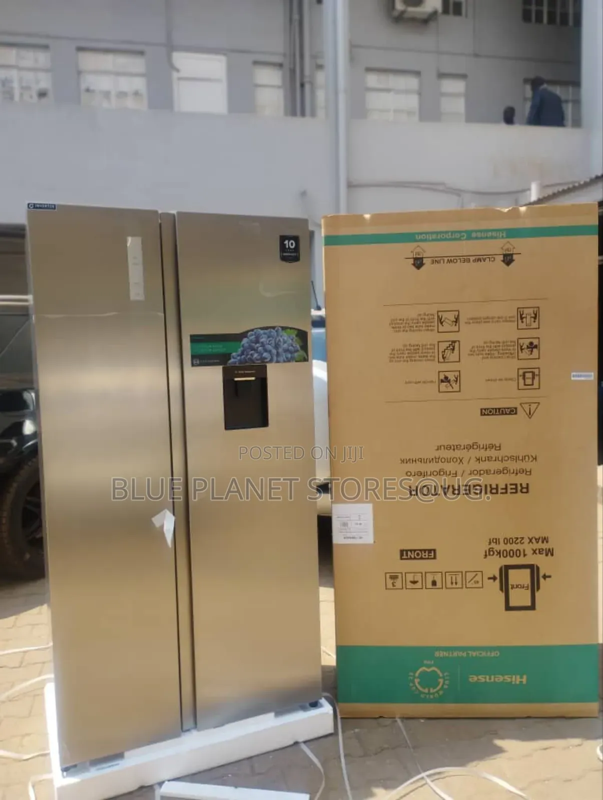 Hisense 750l Side_by_side Door Refrigerator With a Dispenser