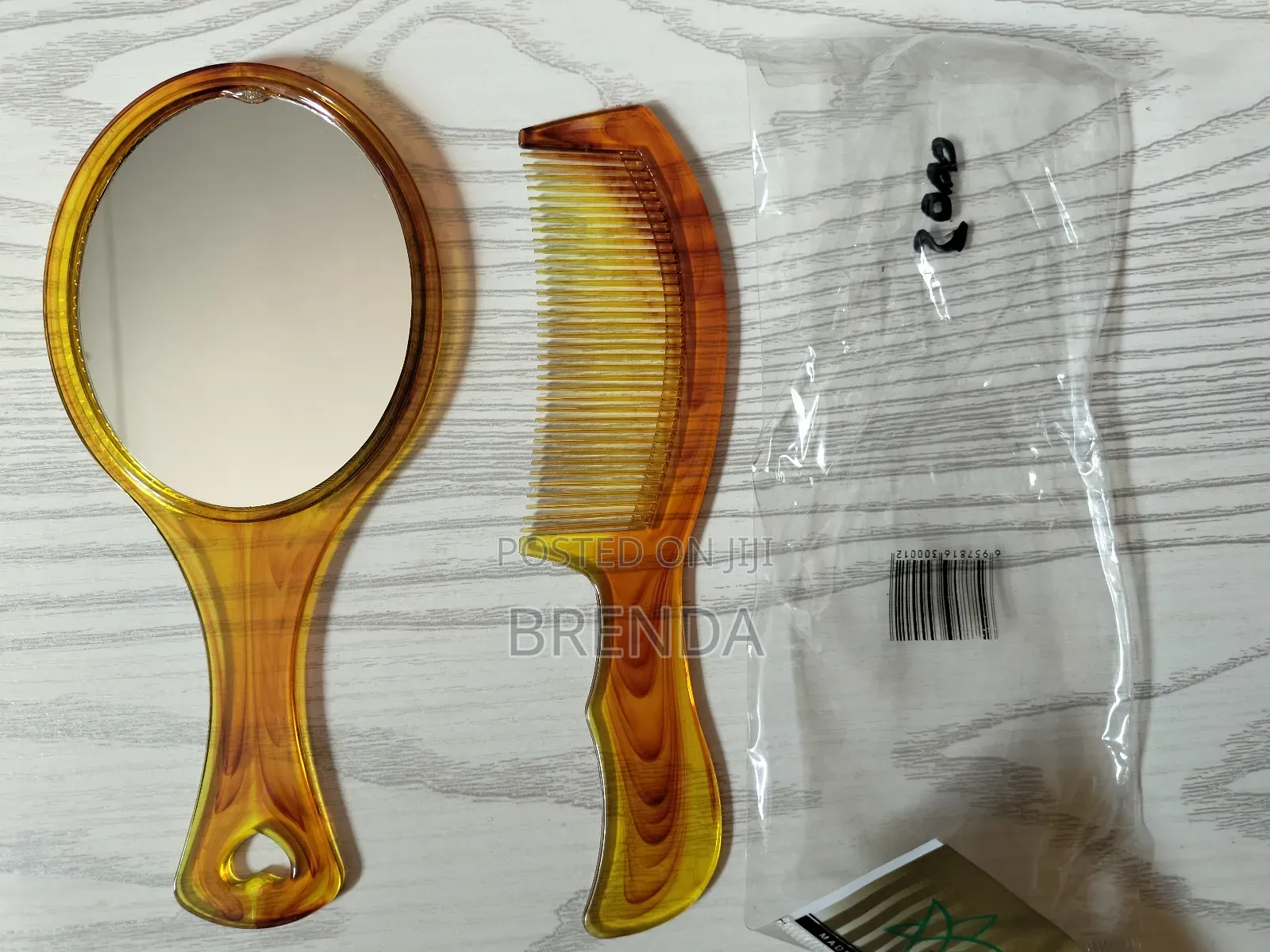 Plastic Combs With Mirrors
