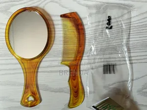 Plastic Combs With Mirrors