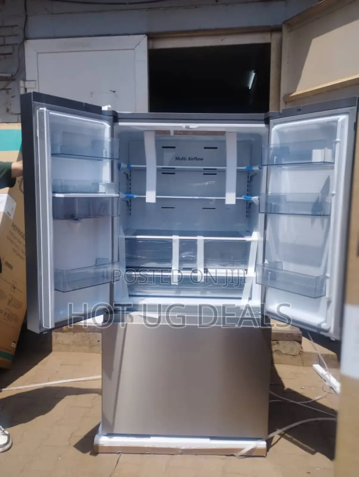 Hisense 820 Litre French Door Fridge With Water Dispenser
