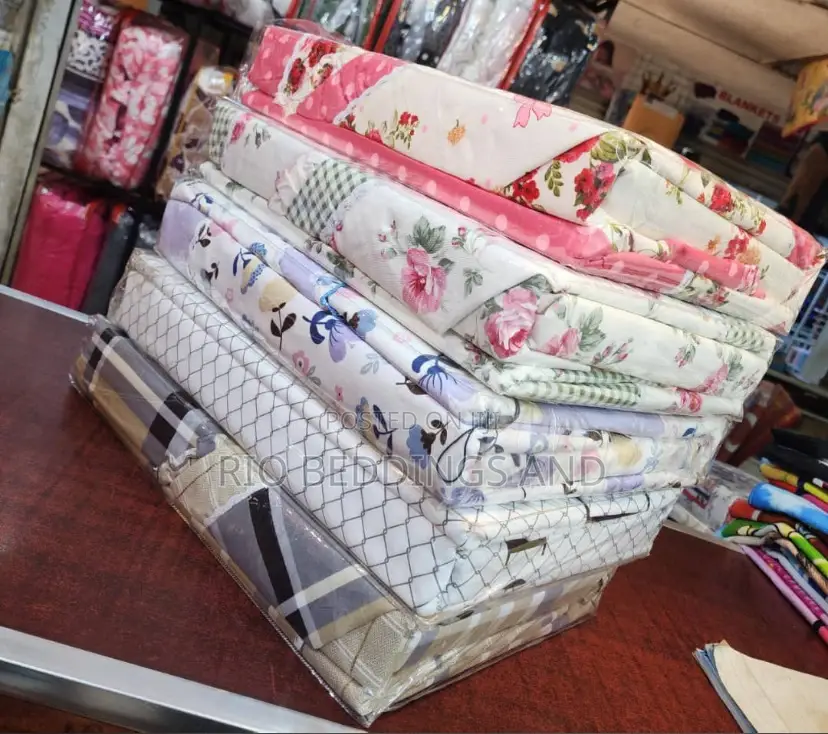 Duvet Cover Set With Zip / 4pics