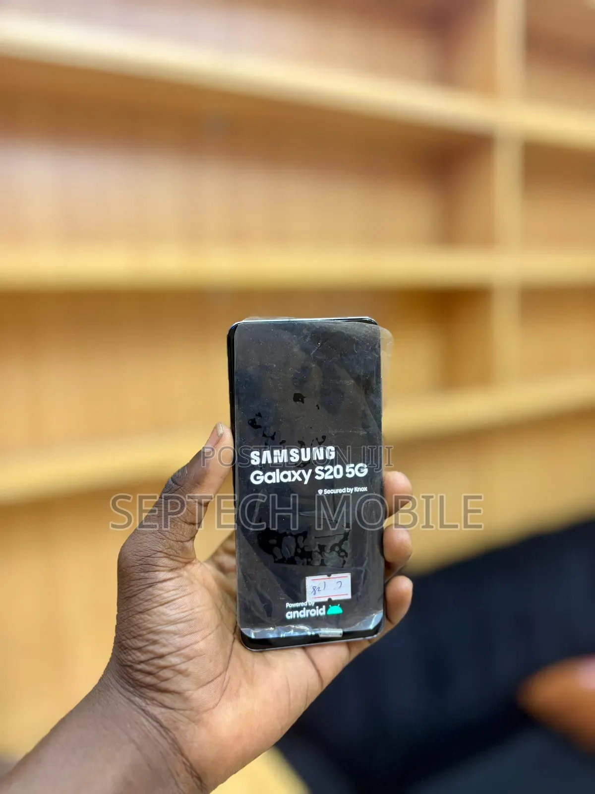 New Samsung Galaxy S20 128 GB Gray