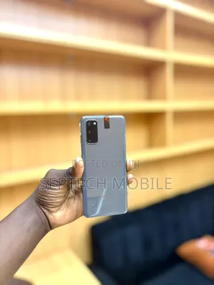 New Samsung Galaxy S20 128 GB Gray