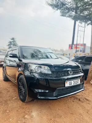 Toyota Corolla Rumion Hatchback 1.8 FWD 2011 Black