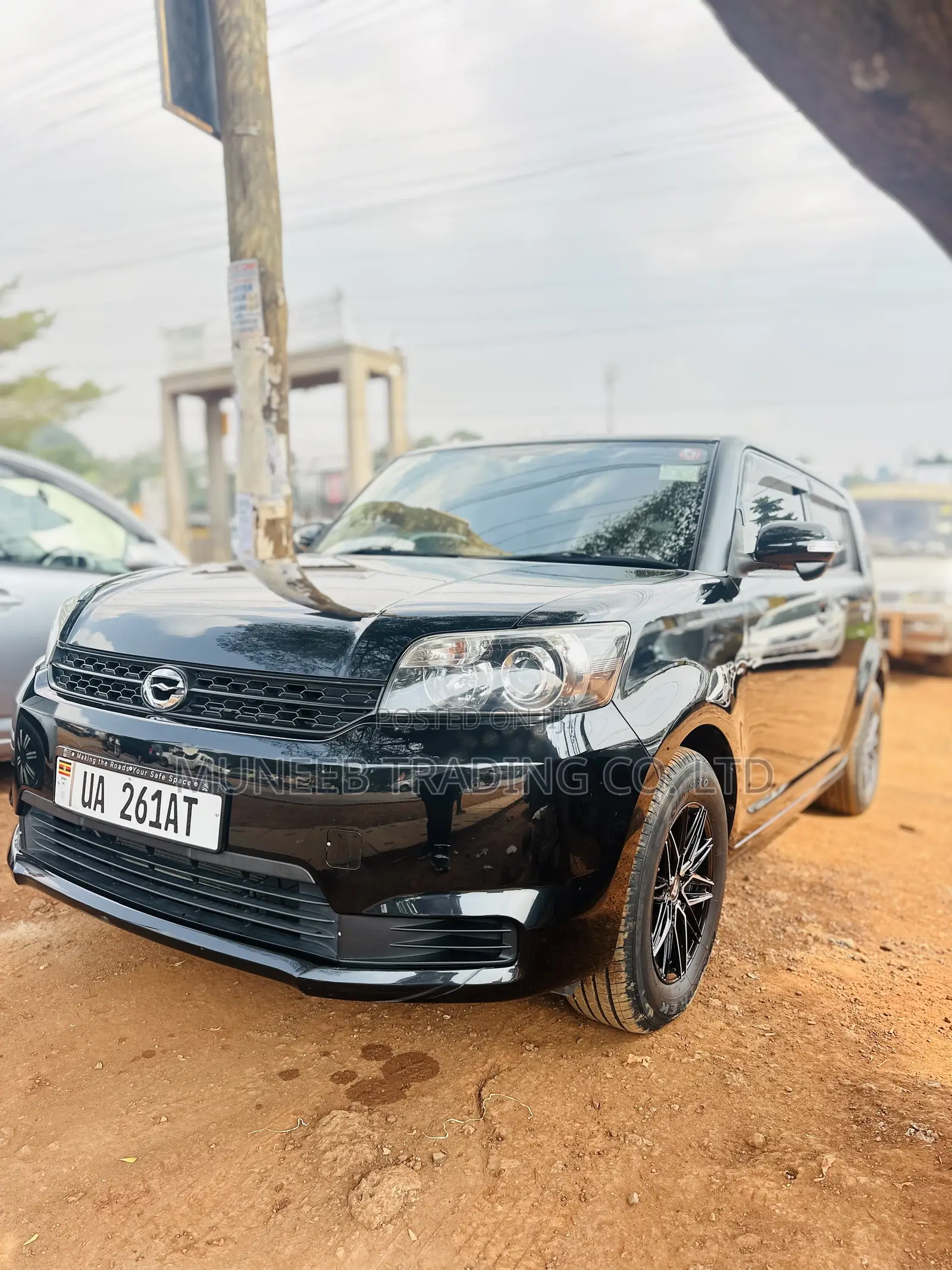 Toyota Corolla Rumion Hatchback 1.8 FWD 2011 Black