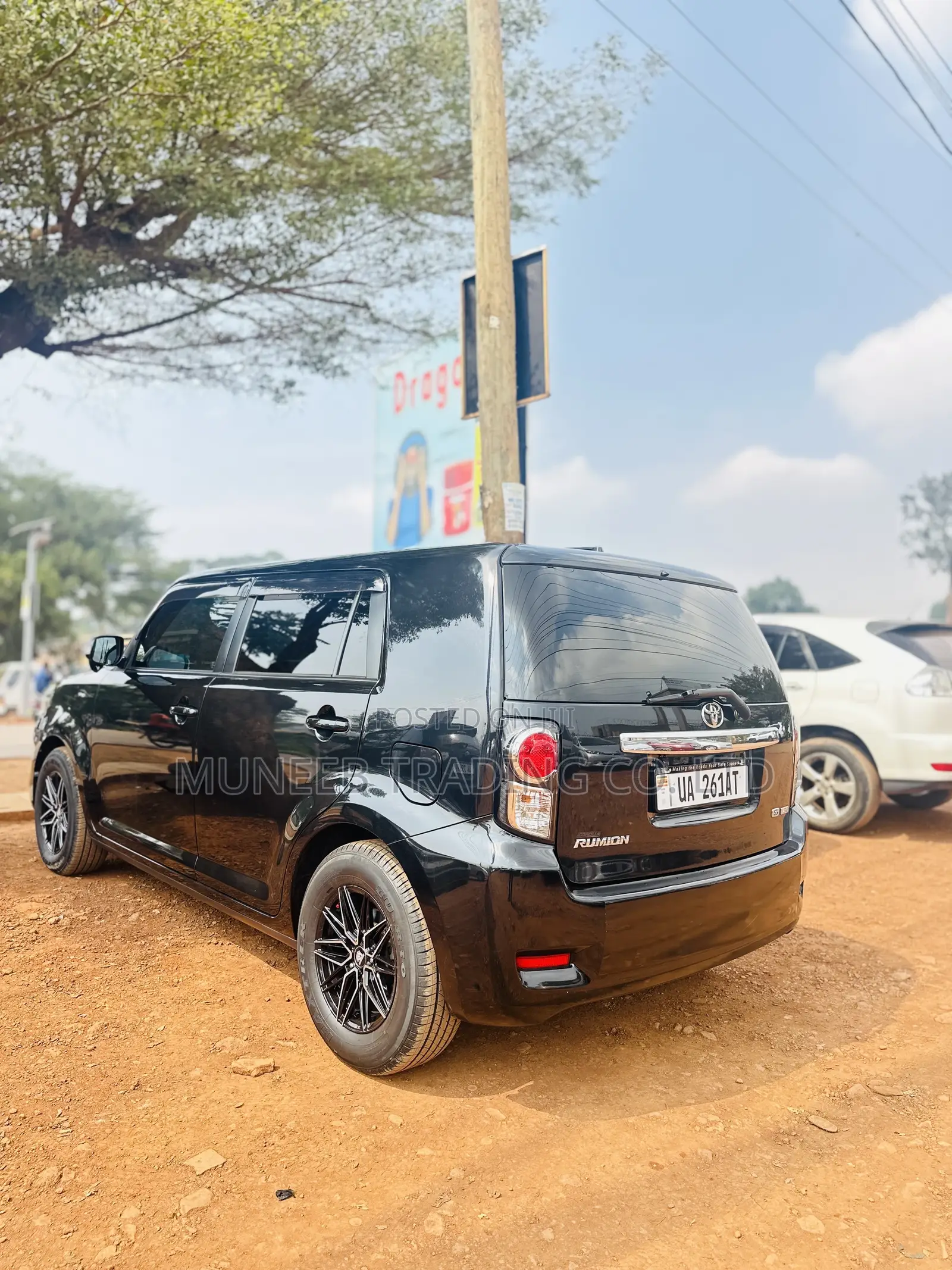 Toyota Corolla Rumion Hatchback 1.8 FWD 2011 Black